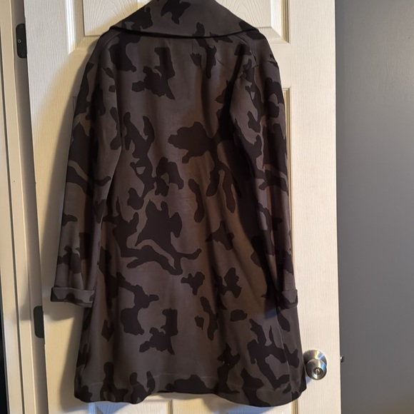 Frank Lyman sweater jackets - Picture 3 of 5